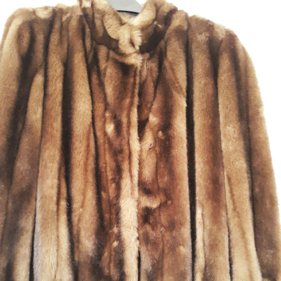 TISSAVEL FAUX FUR. STEP BACK TO 1960. ELEGANT. - Picture 1 of 5